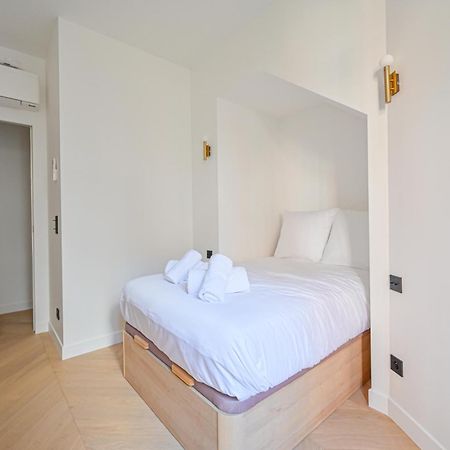Sumptuous & Serene Parisian Flat Exterior foto